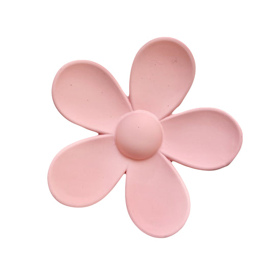 Flower claw clip in baby pink